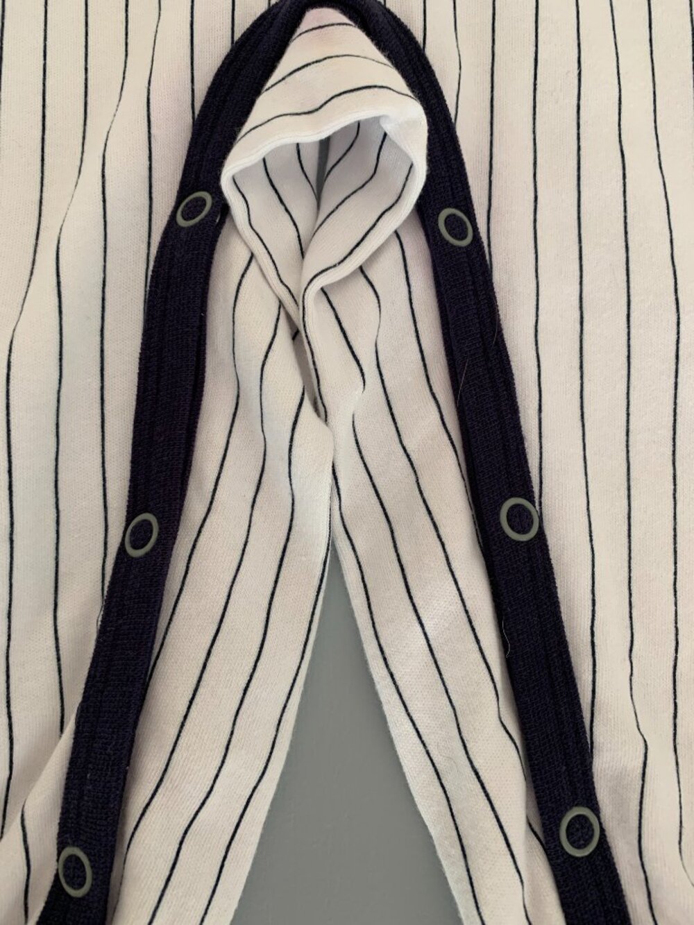 NWT NY Yankees Onesie 24 Months Official Merchandise - Picture 5 of 11